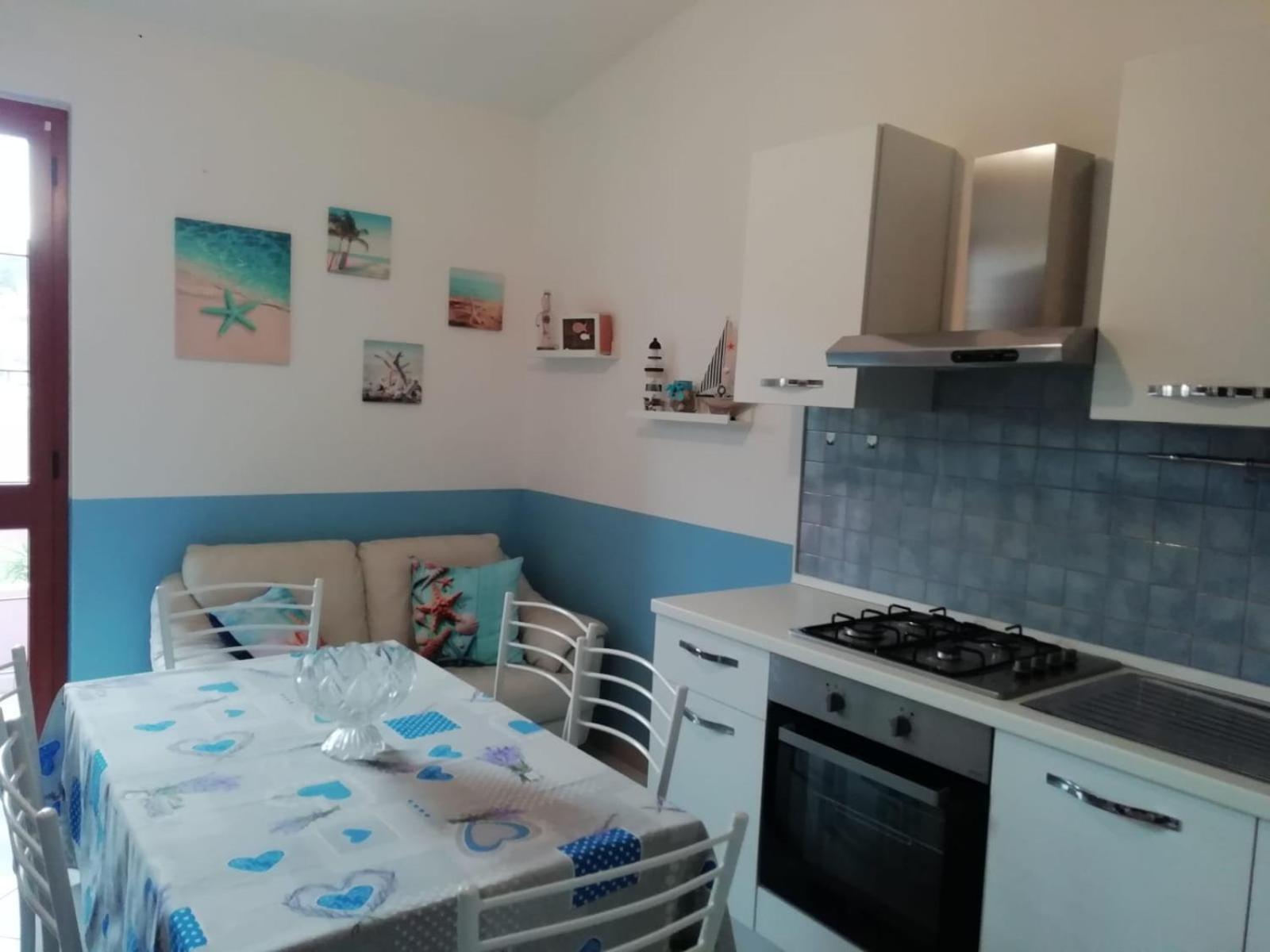 Апартаменти Prendas Antigas - Vacanze A Теулада Екстер'єр фото